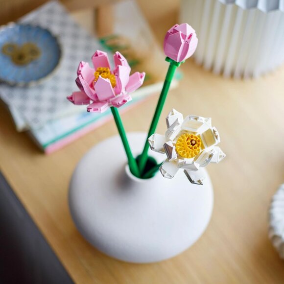 NEW LEGO Lotus Flower Decor Display Bouquet 40647 Stocking Stuffer Christmas Gif - Picture 5 of 13